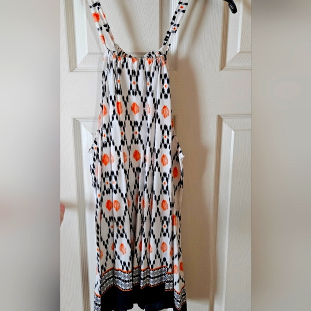 Women's Crown & IVY... Sleeveless Patterned Top